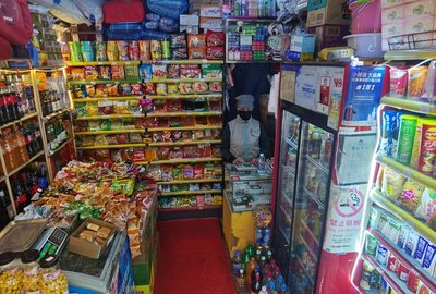 新規(guī)落地 先經(jīng)營(yíng)再備案，食品銷(xiāo)售邁入便民時(shí)代，20年小超市終迎春天